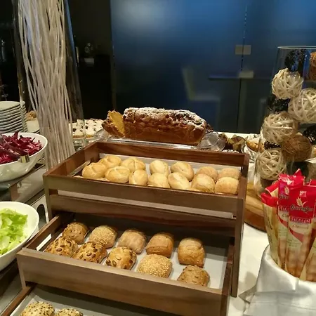 Western Rome Airport Otel 4*